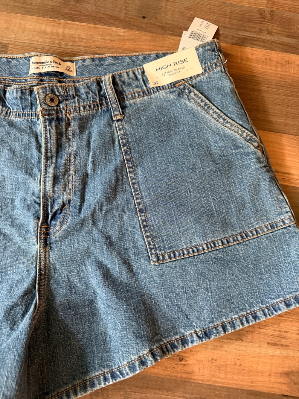 NWT Abercrombie & Fitch women’s denim Jean shorts loose fit high rise 90s Sz 32 - Picture 5 of 11